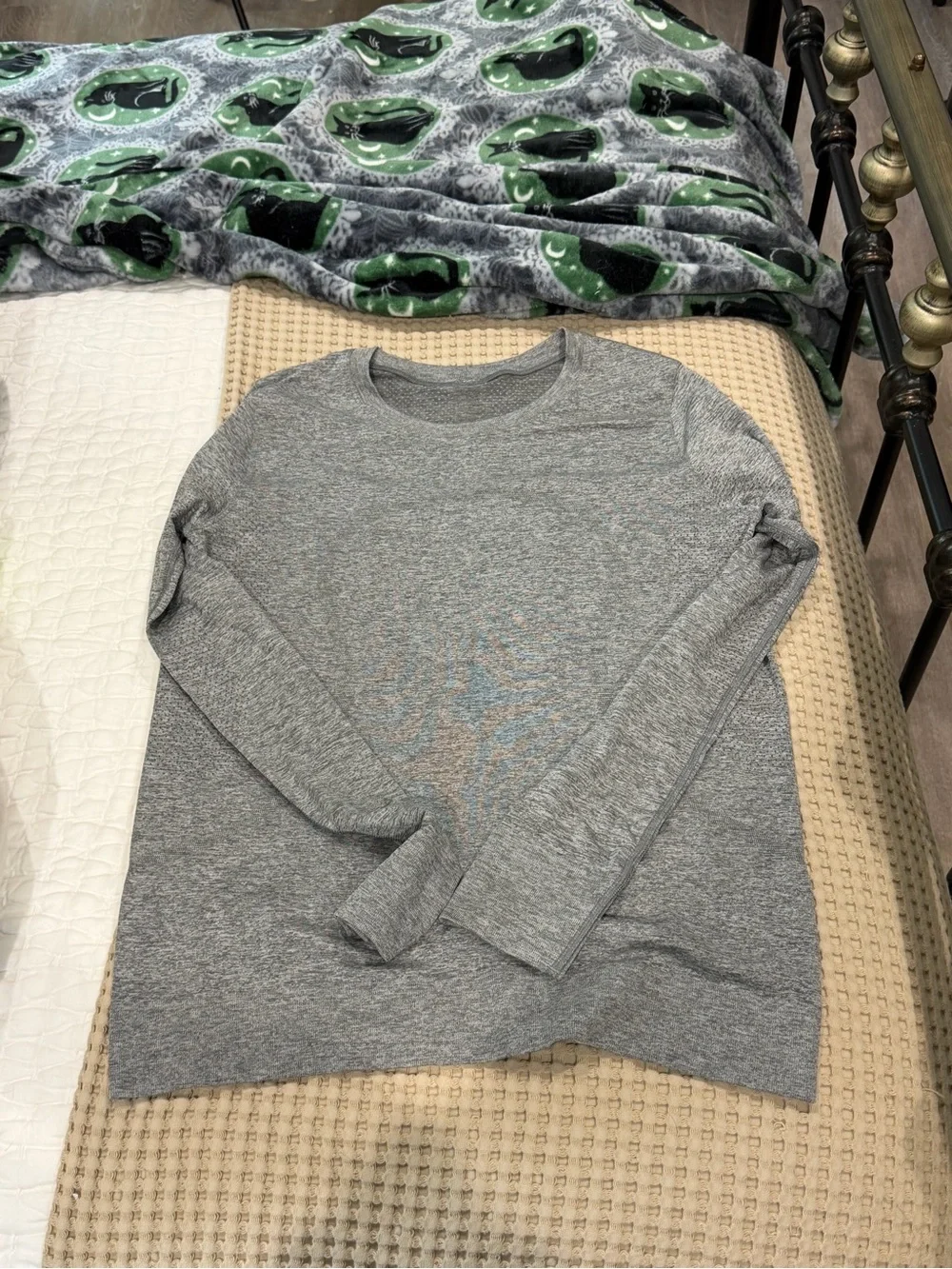 lululemon athletica Gray Long Sleeve Crew Top